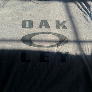 2XL Oakley Grey Shirt